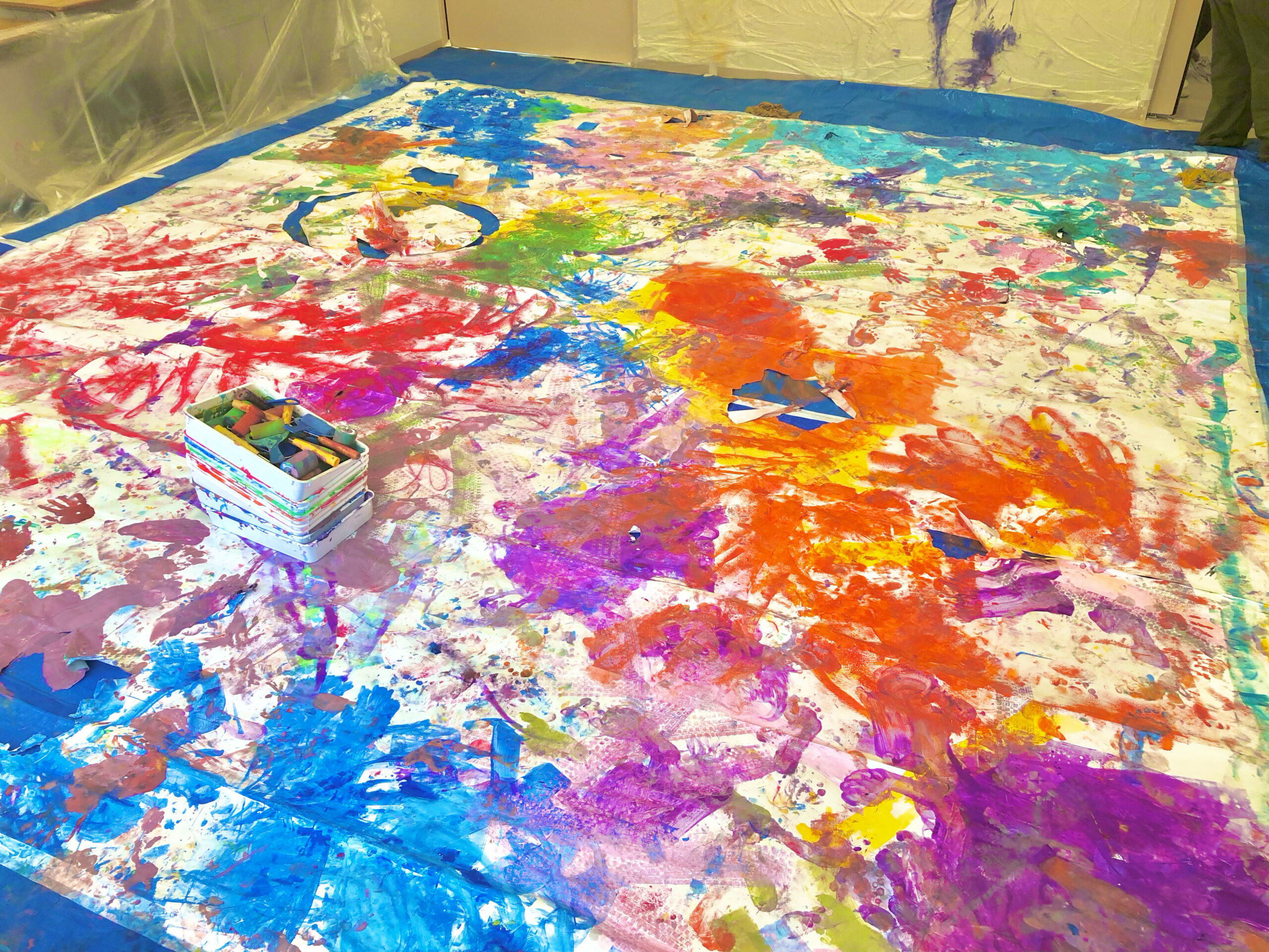 【出張ワークショップ】神奈川県立あおば支援学校（小学部）にてアートワークセラピー（ぐるぐるキングダム）